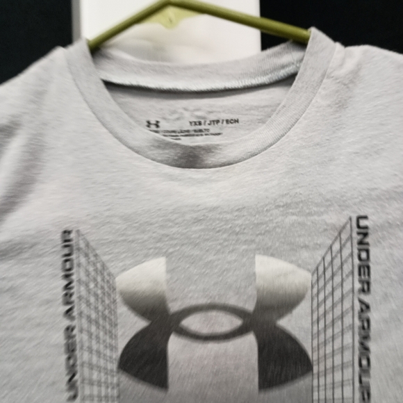 Under Armour Kids Gray T-Shirt - Picture 5 of 13